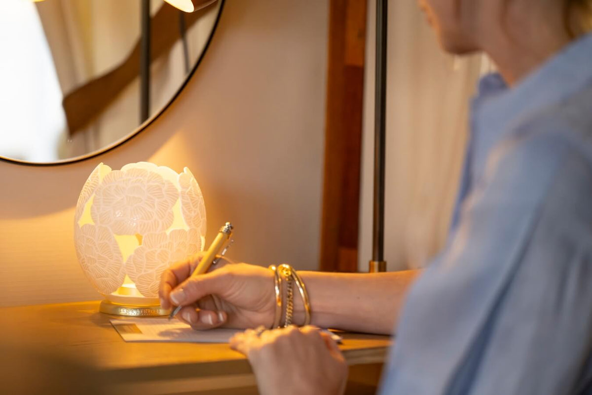 THE BLOOM - Ostrich Eggshell Tealight Holder – Leo & Stripes
